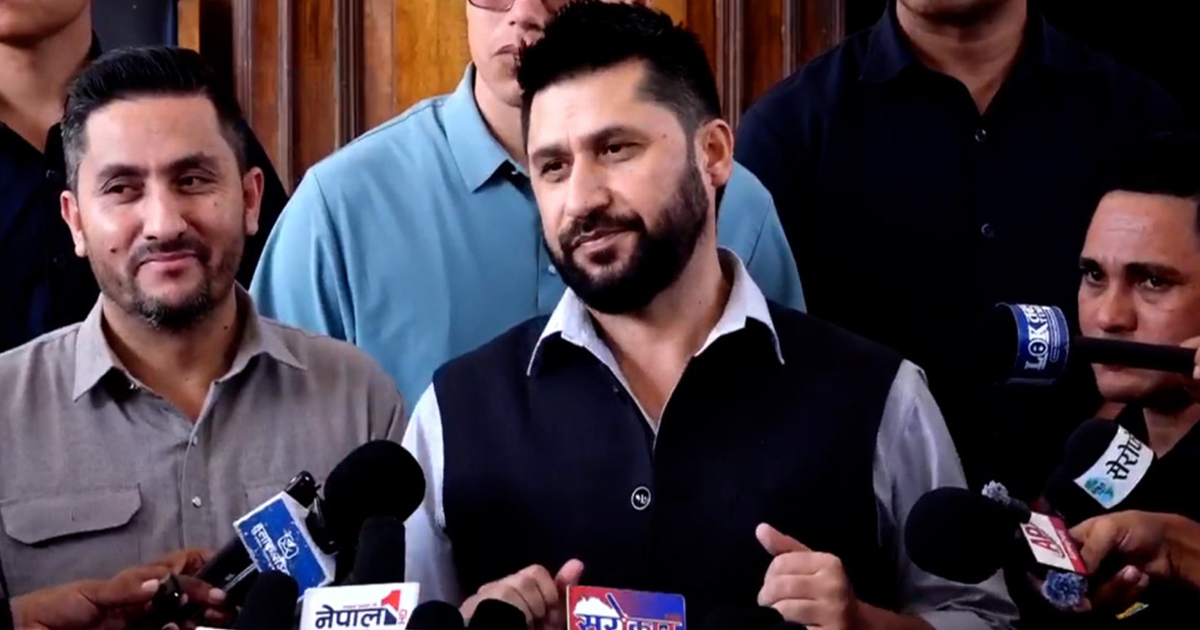 ‘आफ्नै सांसदले सरकारको आलोचना गर्नु अस्वाभाविक होइन, अभिव्यक्त गर्ने सबैको आ-आफ्नै शैली हुन्छ’